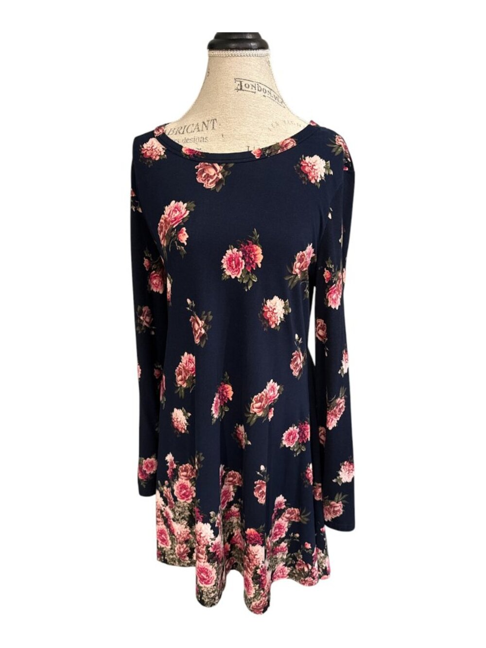 J for Justify Sz XL Navy Blue & Pink Floral Long Sleeve Tunic Top